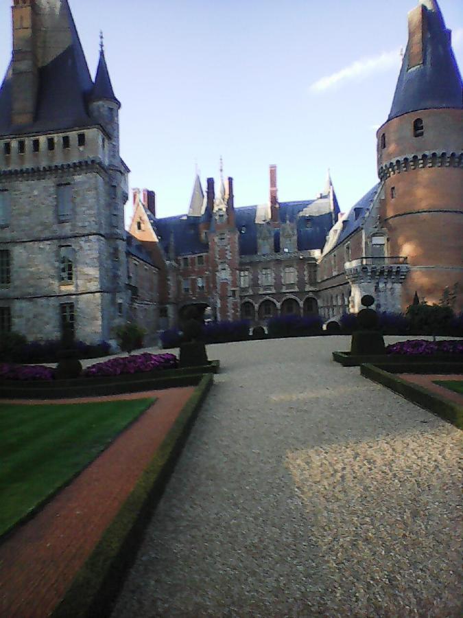 Chambres D'Hotes Gobillon Maintenon Exteriör bild